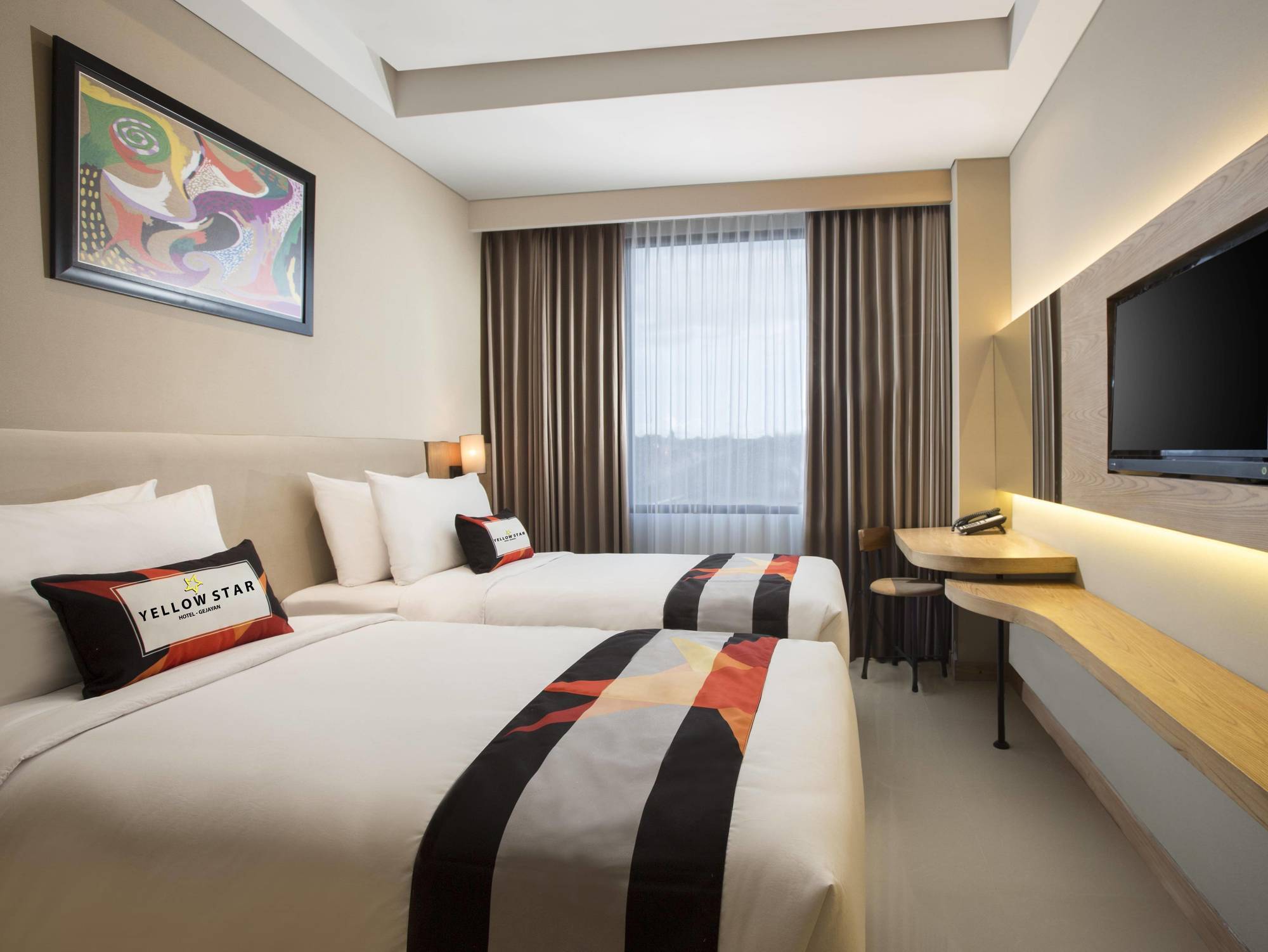 Yellow Star Gejayan Hotel Yogyakarta Dış mekan fotoğraf